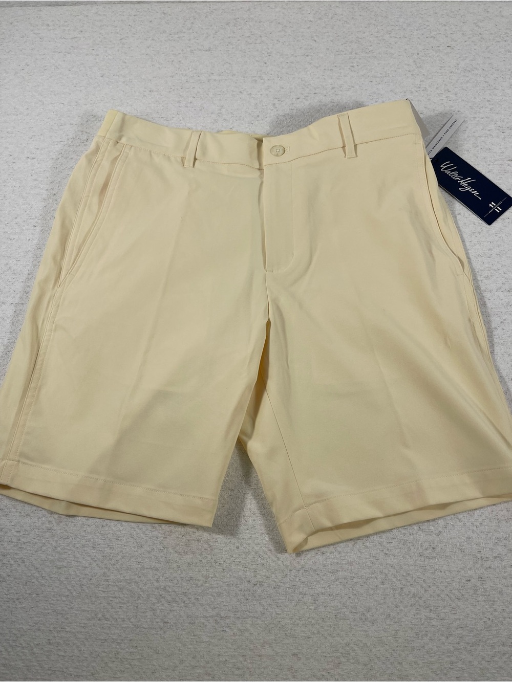 Walter Hagen Golf Shorts 32” Waist 9” Inseam Flat Front W/Elastic NWT. SKU#0374